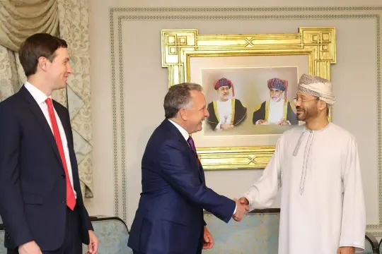 إيران تُعلن عن تقدم بالمفاوضات مع عُمان