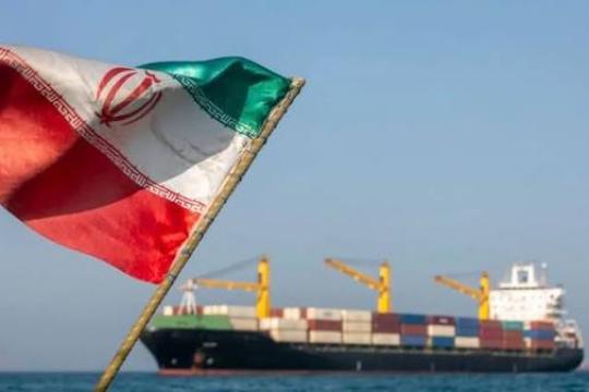 إيران وعُمان تتفقان على إحداثيات مسار الملاحة في مضيق هرمز