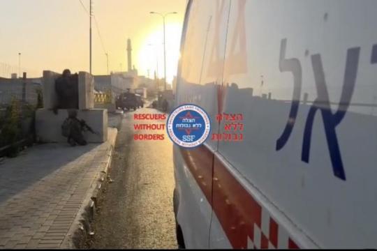 إصابة 6 إسرائيليين بإطلاق نار قرب الخليل وإصابة شابين برصاص الاحتلال