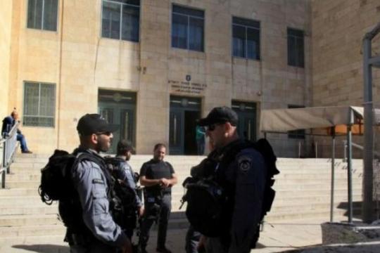 محكمة "عوفر" تنظر بتثبيت الإداري لـ 30 أسيرا