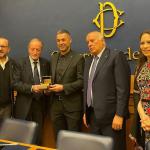 إيهاب أبو جزر يحصد جائزة «المقعد الذهبي» من رابطة المدربين الإيطاليين في روما