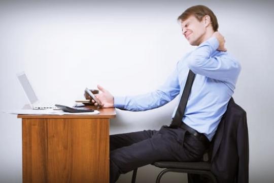 ستة أطعمة غنية بالفلافانولات تحمي القلب من آثار الجلوس الطويل