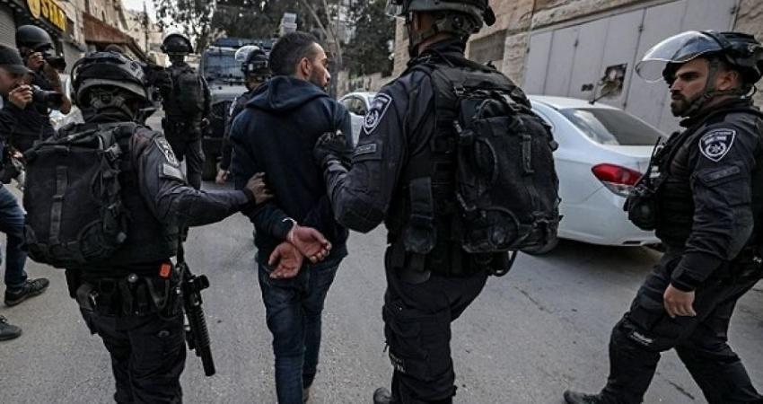 اعتقال الشيخ علي جبارين وشاب قرب باب العامود وسط استمرار إغلاق المسجد الأقصى