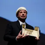 جون ترافولتا يتوّج بالسعفة الذهبية الفخرية في مهرجان كان ويكشف مفاجأة أول فيلم من إخراجه