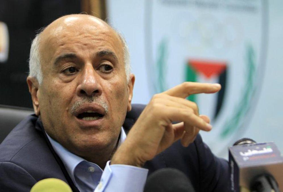 ويؤكد ضرورة تجديد شرعية النظام السياسي وإصلاح مؤسسات السلطة ومنظمة التحرير