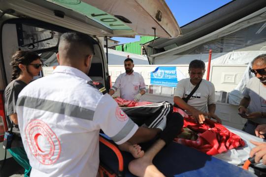 إغلاق المعابر يوقف إجلاء مرضى وجرحى غزة