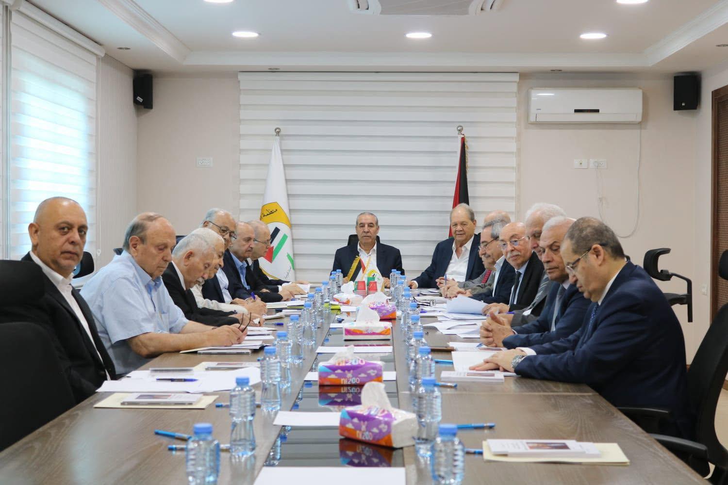 اجتماع برئاسة حسين الشيخ يستعرض التطورات السياسية والتحديات الانتخابية ويؤكد أهمية تجديد الحياة الديمقراطية.
