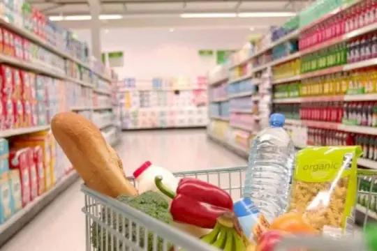 الإحصاء: انخفاض عجز الميزان التجاري  للسلع 4% بمارس
