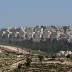 بريطانيا تستدعي القائم بالأعمال الإسرائيلي احتجاجاً على مشروع E1 الاستيطاني