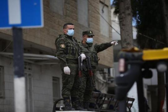 محافظ الخليل: استمرار منع الأجهزة الأمنية من دخول بيت أمر يهدد السلم الأهلي