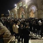 60 ألف مصلٍ يؤدون صلاة التراويح في المسجد الأقصى رغم قيود الاحتلال