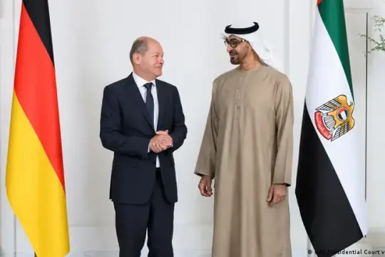 محمد بن زايد يصل ألمانيا لتعزيز الشراكة وتوقيع اتفاقيات بمليارات الدولارات