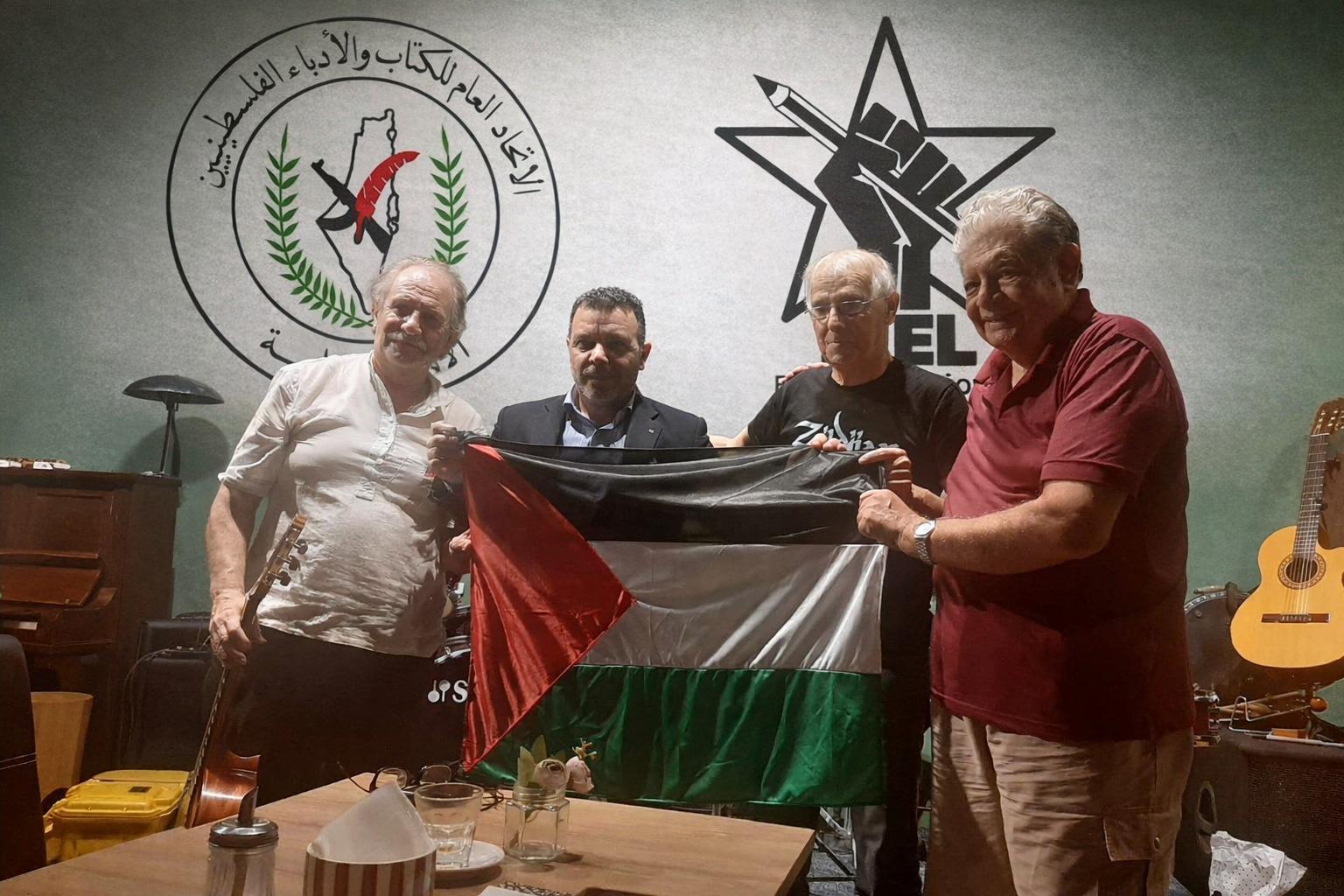 رسائل تضامن أدبية مع الشعب الفلسطيني وتأكيد على دور الكلمة في مواجهة الاحتلال