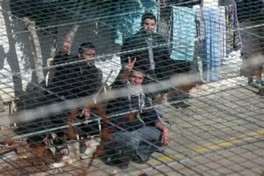 بالأسماء..  41فلسطينياً صدرت بحقهم أوامر اعتقال إداري