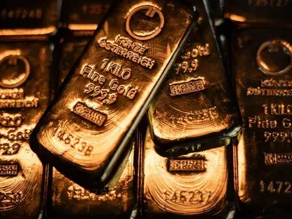 المعدن النفيس يحافظ على استقراره رغم ارتفاع أسعار النفط، بينما يقيّم المستثمرون تأثير التضخم واحتمالات رفع أسعار الفائدة الأميركية.