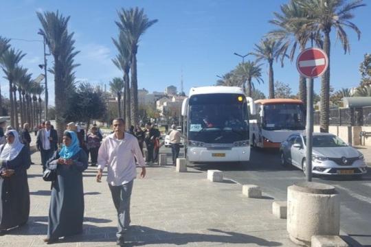 توافد مصلين من الداخل الفلسطيني إلى المسجد الأقصى لأداء صلاة الجمعة