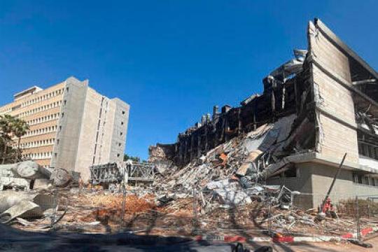 أصيب بصواريخ إيرانية.. 5 ملايين شيكل لإصلاح بعض أضرار معهد وايزمان الاسرائيلي