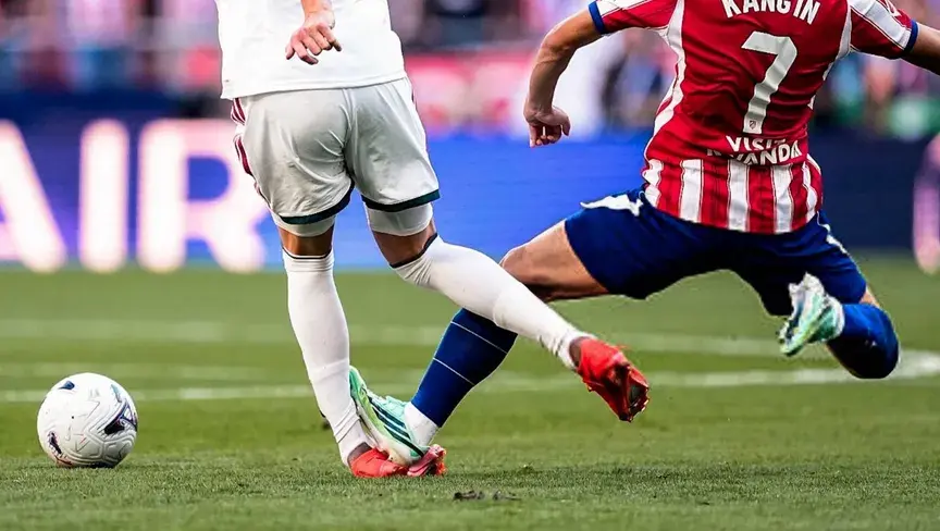 النادي الملكي يعلن تعرض لاعب الوسط لرضوض شديدة