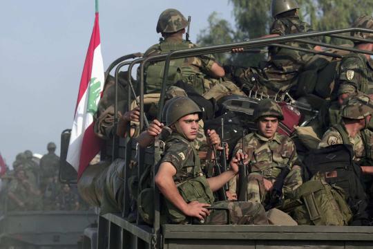 الجيش اللبناني يدخل بلدة المنصوري ويباشر بفتح الطرق