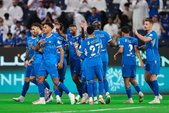 الهلال يستعيد صدارة دوري روشن بثنائية في شباك الفتح