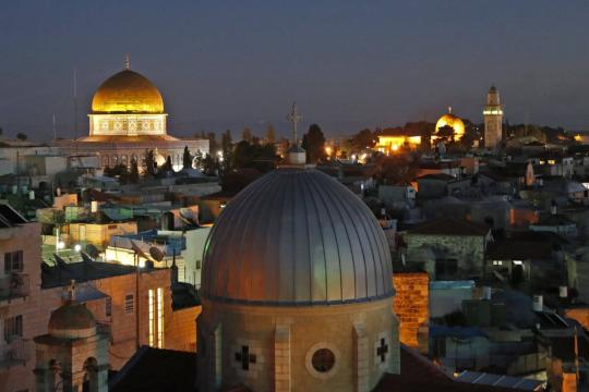 إغلاق المسجد الأقصى وكنيسة القيامة لليوم الـ37 يفاقم التوتر في القدس