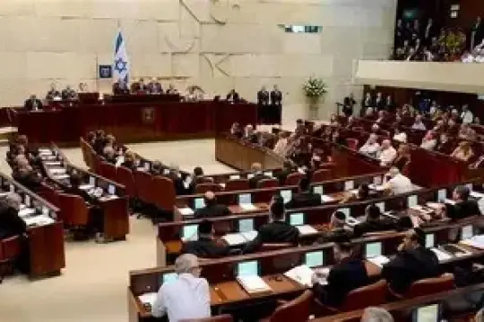 الكنيست يصادق على قانون لتجميد أموال المقاصة