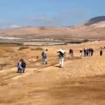 متضامنون أجانب يحاولون كسر الحصار عن منطقة الرأس الأحمر في الأغوار