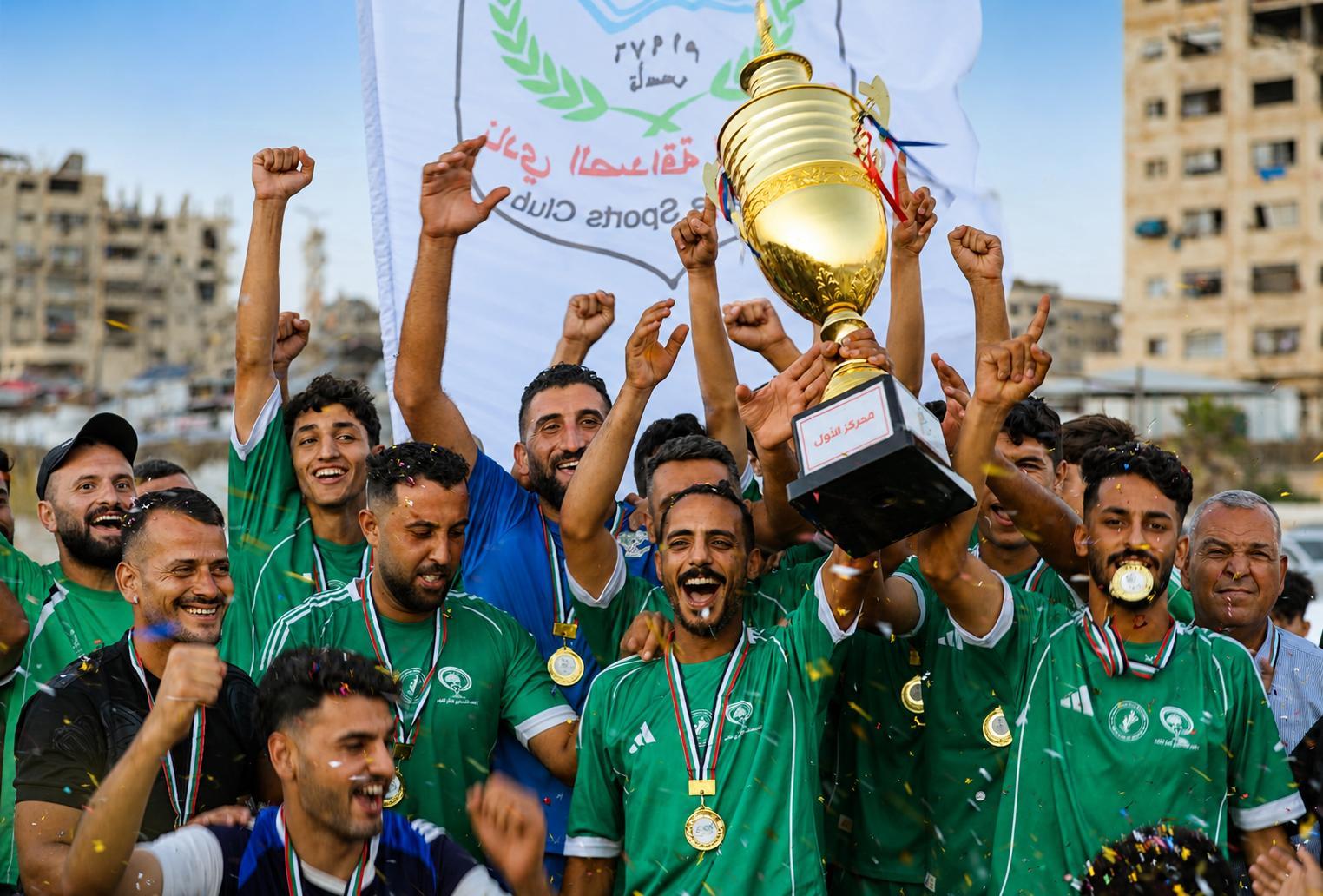 الفريق الغزي يحسم النهائي بنتيجة 7-3 ويتوج باللقب، فيما حصد فارس عوض أفضل لاعب وسلطان أبو عبيدة لقب الهداف.