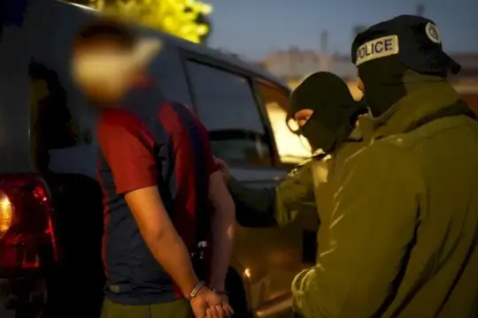 الشاباك يعتقل شابًا من كفر قاسم بزعم التخطيط لهجوم