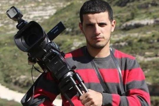 بعد عامين دون تهمة.. الإفراج عن الصحفي حازم ناصر