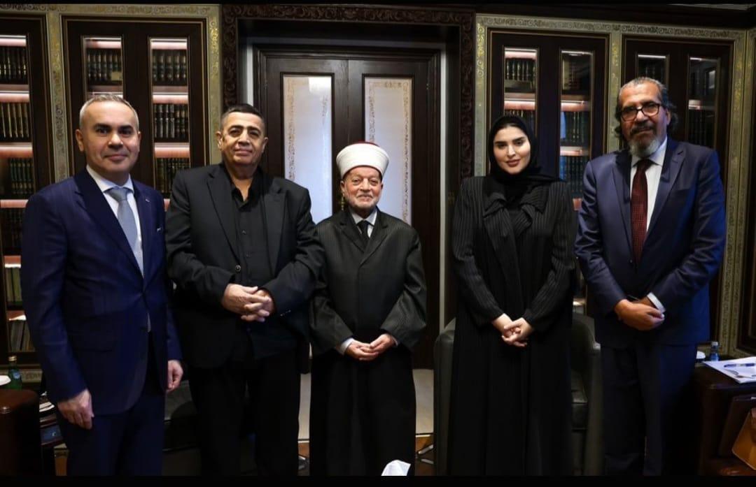الشيخ محمد حسين والمسند يستعرضان مستجدات الأراضي المحتلة