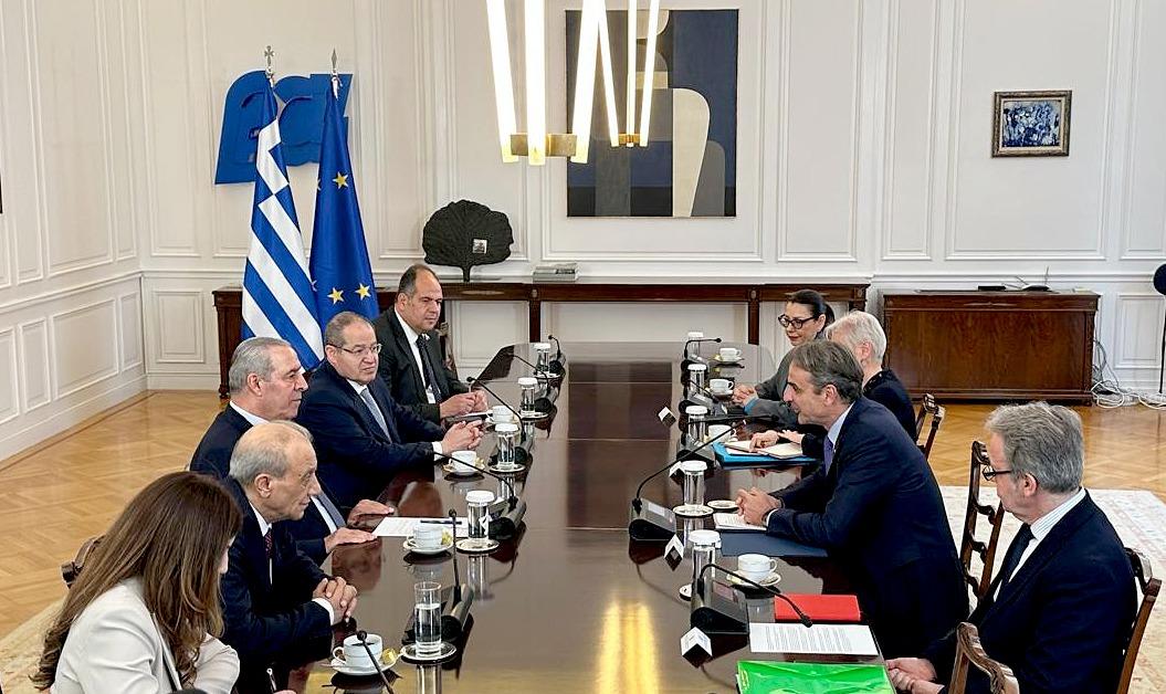 حسين الشيخ يدعو للإفراج عن الأموال الفلسطينية ويشدد على وحدة الأراضي ووقف التصعيد الإسرائيلي