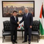 نائب رئيس دولة فلسطين يبحث مع وزير خارجية اليابان التطورات السياسية والإنسانية