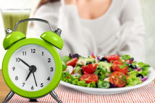 الصيام لمدة 24 ساعة: هل هو آمن لخسارة الوزن؟