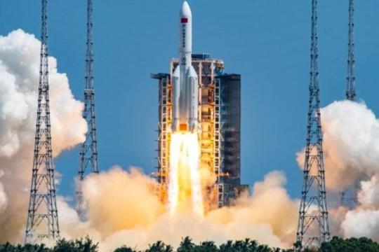 الصين تخطط لإطلاق صاروخ فضائي العام المقبل