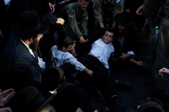 اغلاق طرق ومحطات قطار رئيسية في اسرائيل بمليونية لليهود المتشديين