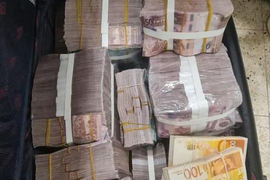 الاحتلال يزعم احباط تهريب 12 مليون شيكل لمقاومين بالضفة