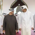 أمير قطر ورئيس الإمارات يبحثان المستجدات الإقليمية