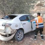 إصابة مواطن إثر انقلاب مركبته خلال مطاردة المستوطنين له جنوب نابلس