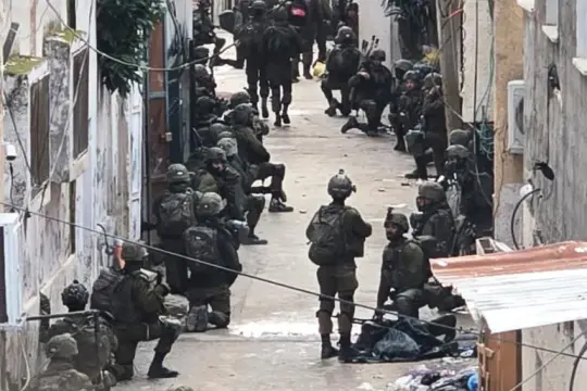 انتهاكات الاحتلال.. اعتداءات للمستوطنين في القدس واعتقال مواطنين من الخليل