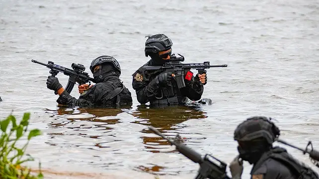 هيئة البث الإسرائيلية: نحو 30 ضابطًا مغربيًا أجروا جولة ميدانية ضمن التحضيرات لتشكيل قوة دولية في غزة