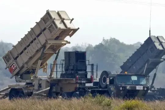 أوكرانيا تكشف عن خطط لنظام دفاع جوي منخفض التكلفة بديل للباتريوت