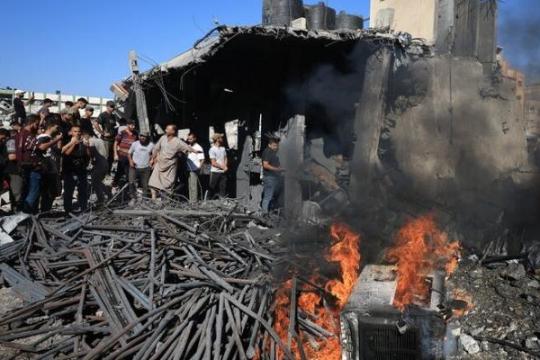 شهيد ومصابون في غارات استهداف إسرائيلية متفرقة بغزة