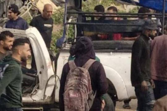8 شهداء ومصابين باستهداف الاحتلال مركبة للشرطة وسط قطاع غزة