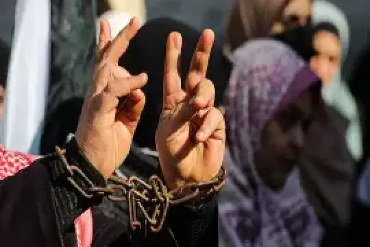 حريتكن واجبنا.. إطلاق حملة دولية من إسطنبول لنصرة الأسيرات