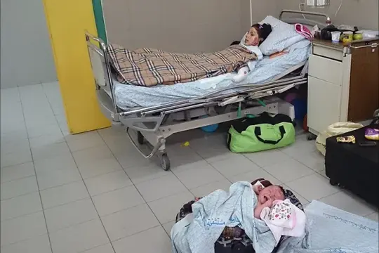 وصول سبعة أطفال جرحى من غزة إلى سويسرا