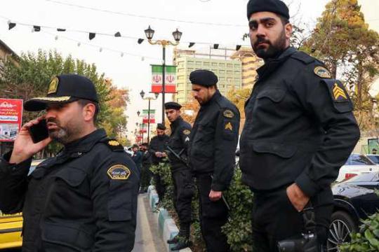 الحرس الثوري يعلن مقتل 3 عناصر شرطة ومدني في اشتباك مسلح بمحافظة كرمان