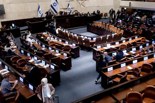 الكنيست يدفع قانون فصل المستشار القضائي والمدعي العام وسط تصاعد الجدل حول استقلال القضاء