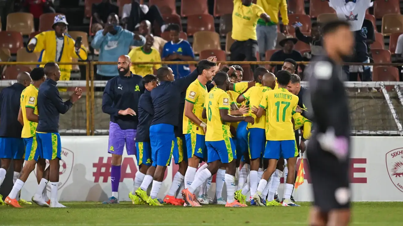 الهلال يتصدر المجموعة الثالثة بعد فوزه 2-1 على ضيفه الجنوب أفريقي في كيجالي