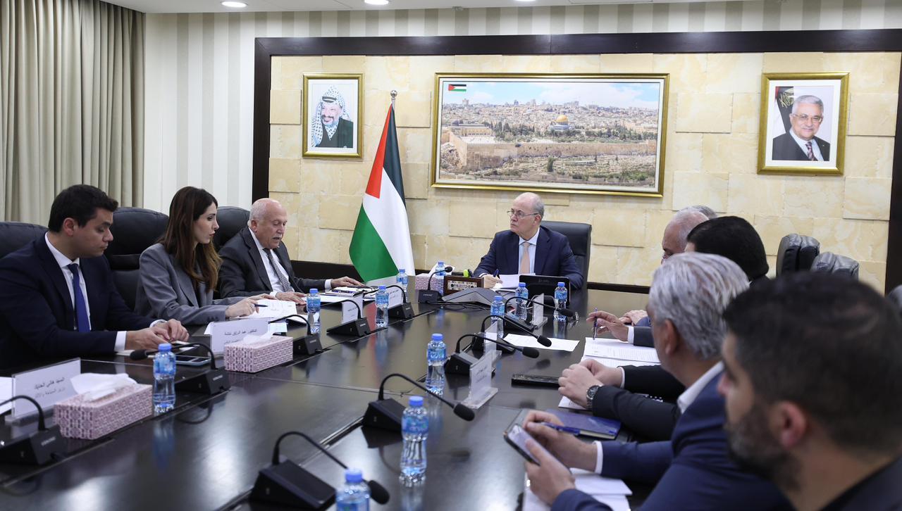 الحكومة تناقش مكافحة إغراق السوق ودعم الصناعة والطاقة المتجددة